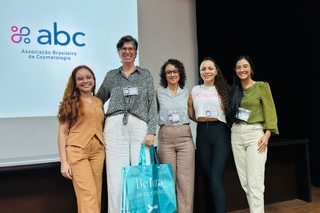 São duas estudantes de Farmácia e uma do PPGCSA