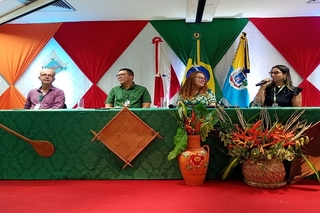 Evento reuniu representantes de populações tradicionais e sociedade civil, além de professores e estudantes, em debates sobre as emergências climáticas.