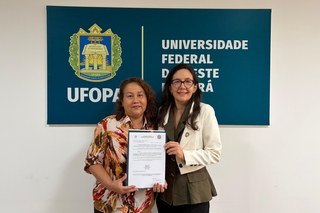 A ação contemplou a servidora Eliane Diniz, com 39 anos de serviço público.